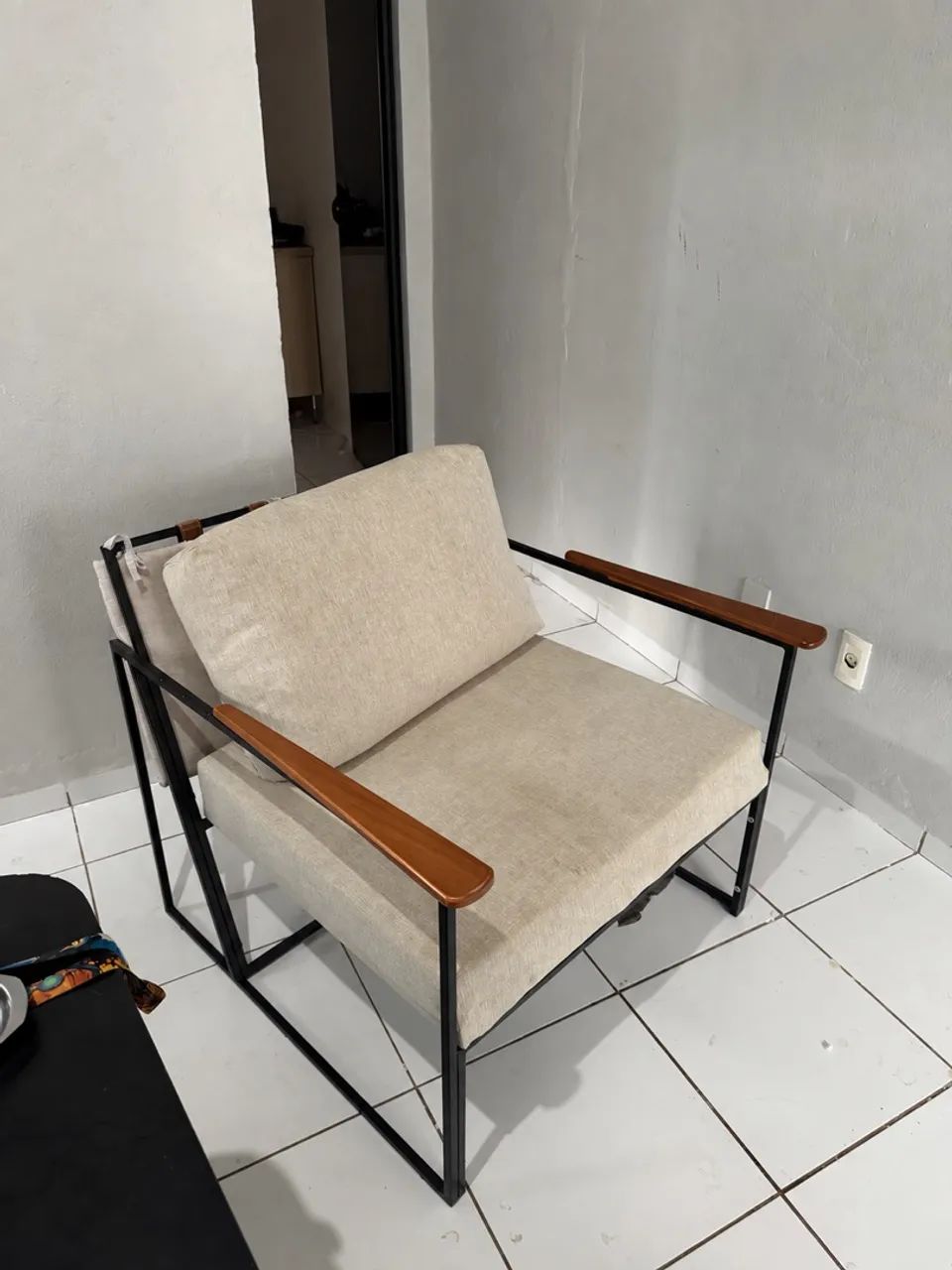 Poltrona decorativa bege estilo