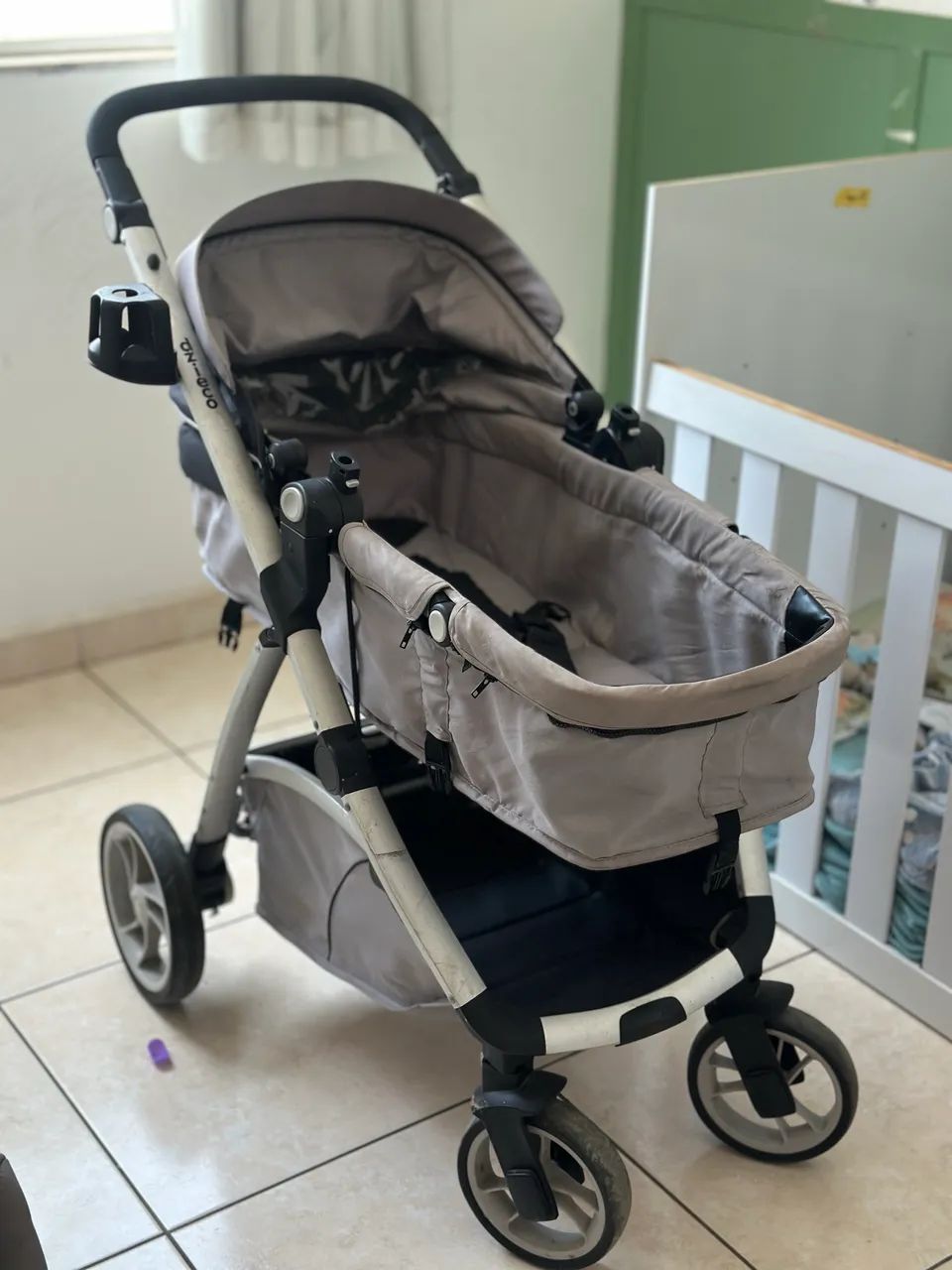 Carrinho de bebê e bebê conforto  - Foto 4