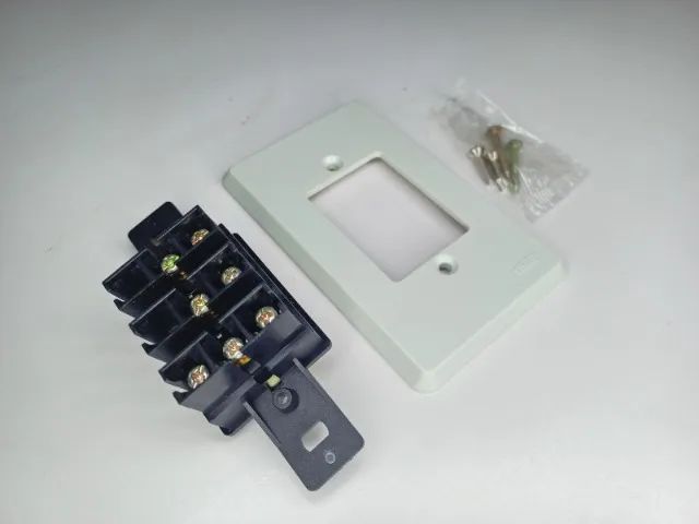 Placa 4x2 Interruptor Paralelo + 2 Simples - Foto 4