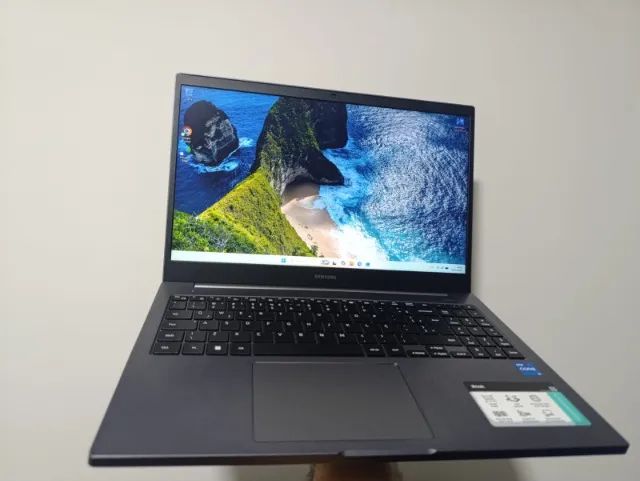 notebook samsung i5 11 geração 8 gigas e ssd com tela de 15 polegadas funcionando tudo - Foto 3