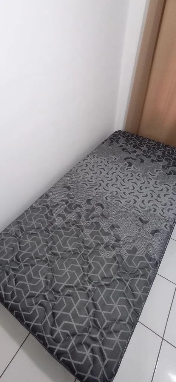 CAMA tamanho viúva, espaçosa  - Foto 2