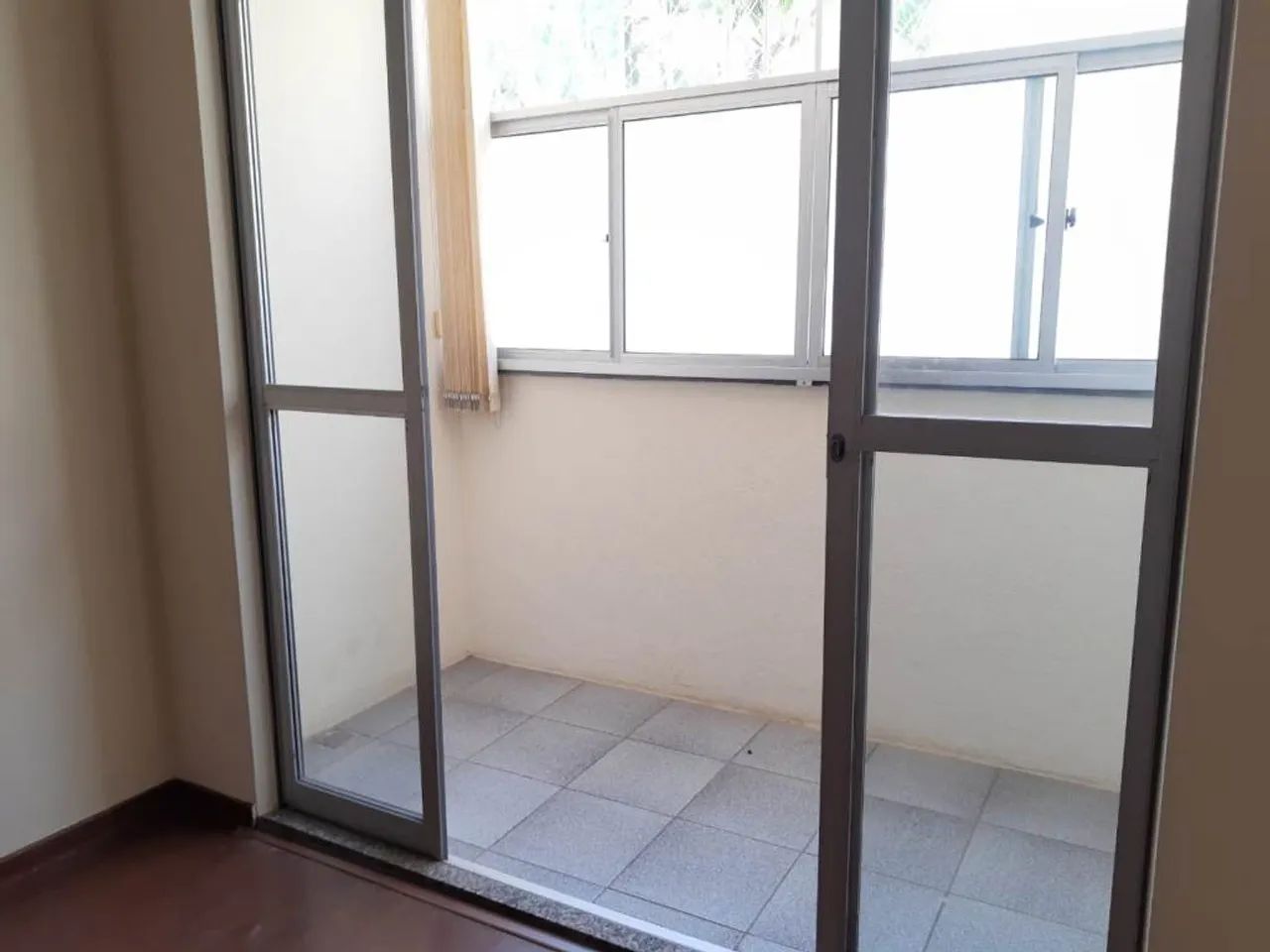 ALUGUEL APARTAMENTO 02 QUARTOS COM VARANDA - Foto 5