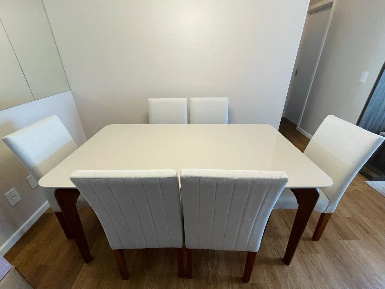 Mesa de jantar e 6 cadeiras  - Foto 4