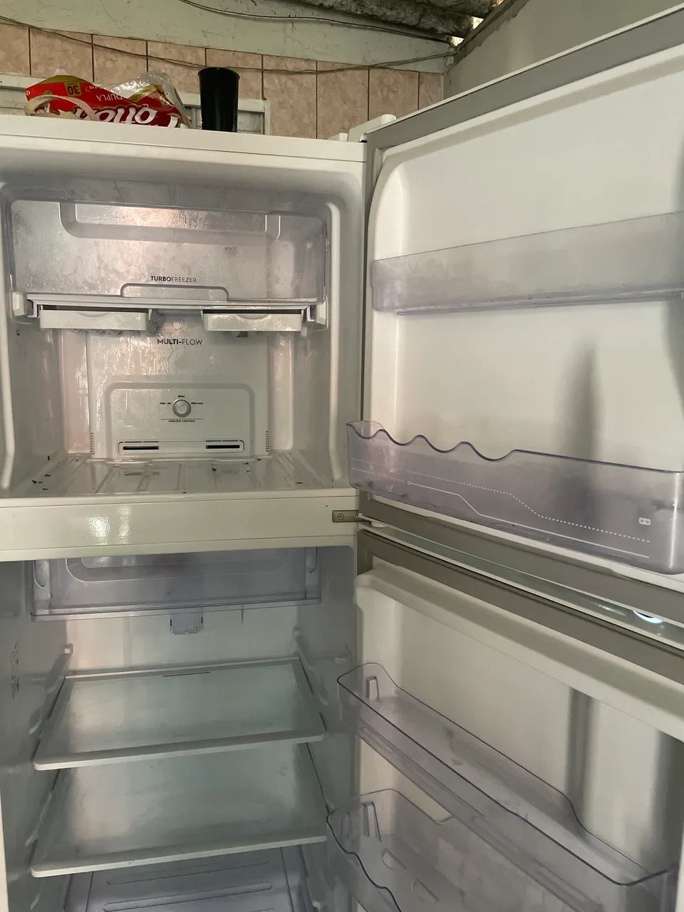 Vendo Geladeira Eletrolux - Foto 3