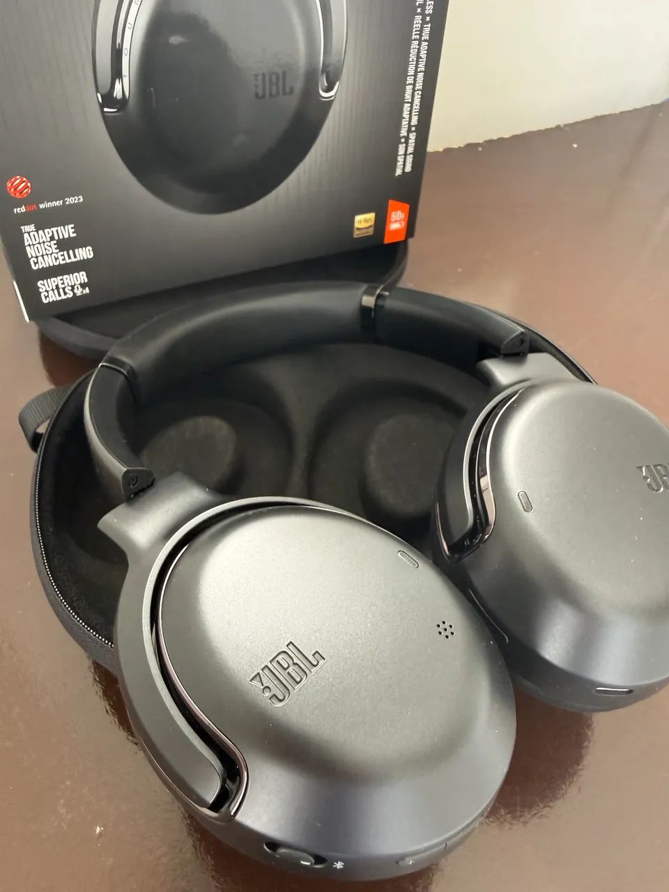 Fone JBL Tour M2