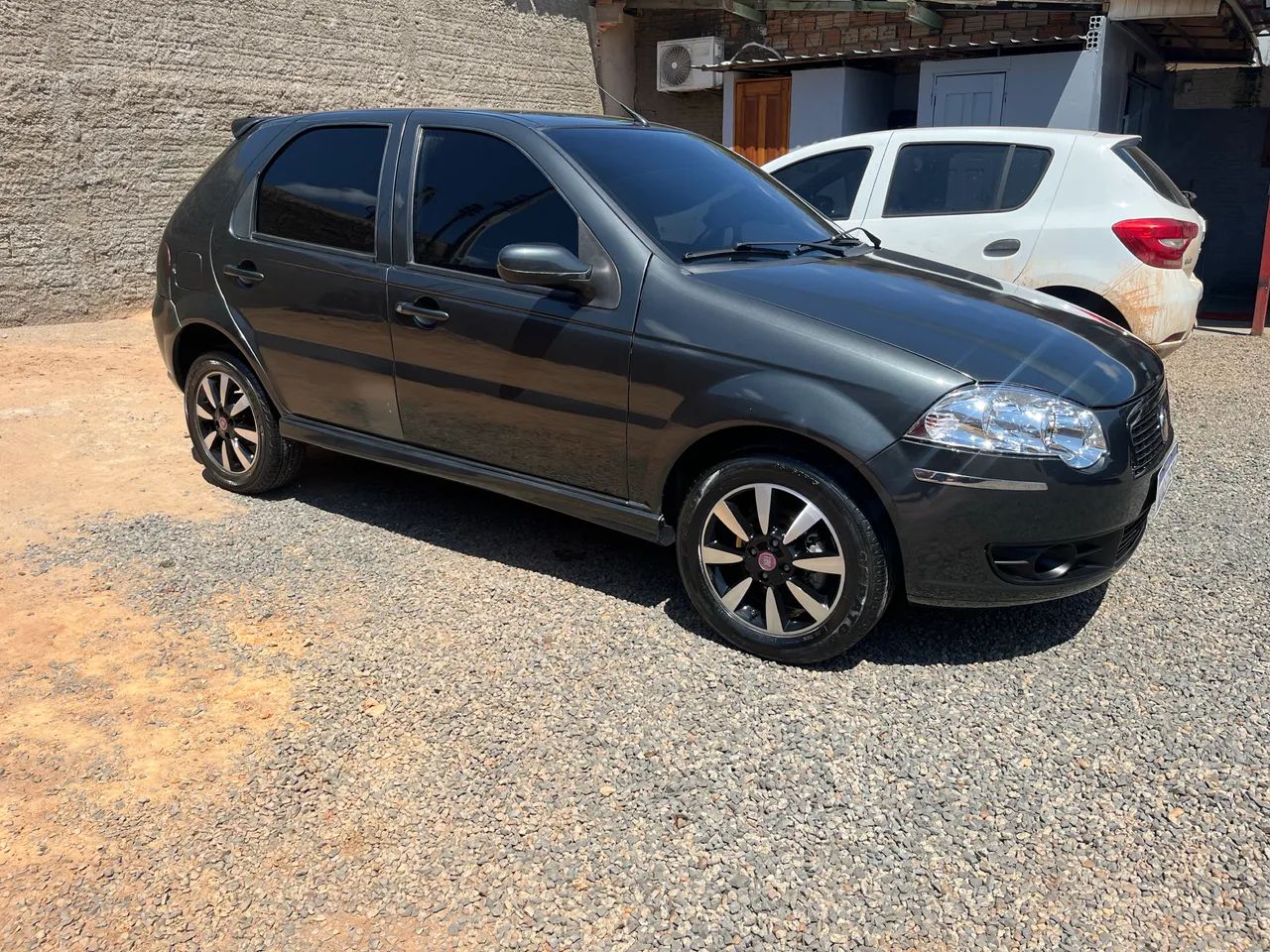 Fiat Palio Essence 1.6 Flex 16V 5P 2011 - Foto 2