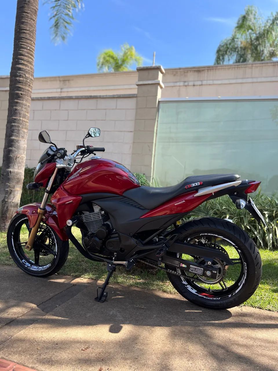 CB 300 - Foto 3