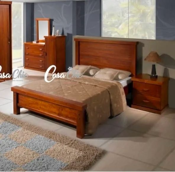 VENDO CAMA QUEEN DE MADEIRA MACIÇA NOVA