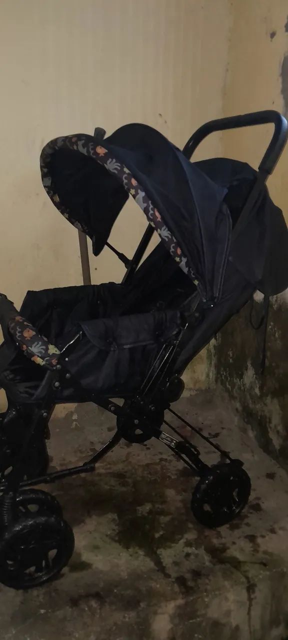 VENDE-SE CARRINHO DE BEBÊ