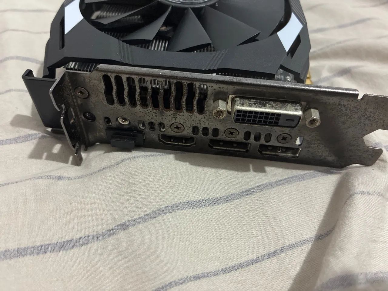 Rx580 (faltando componentes) - Foto 3