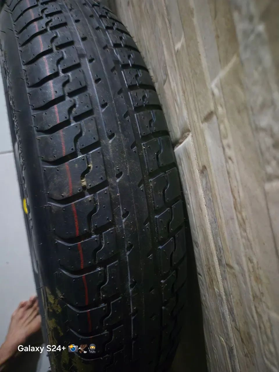 Pneu aro 16 fino