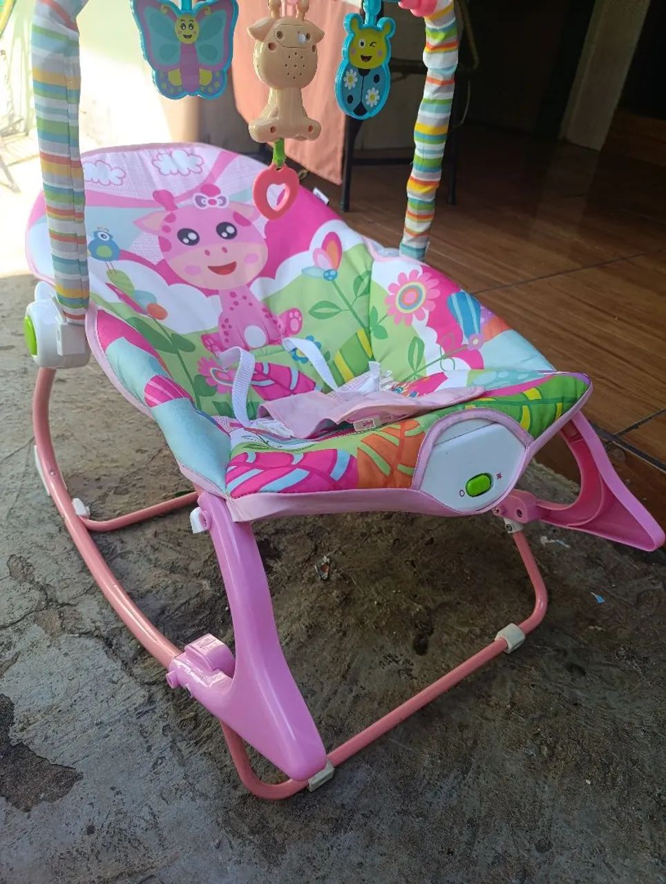 Cadeira de balanço infantil 