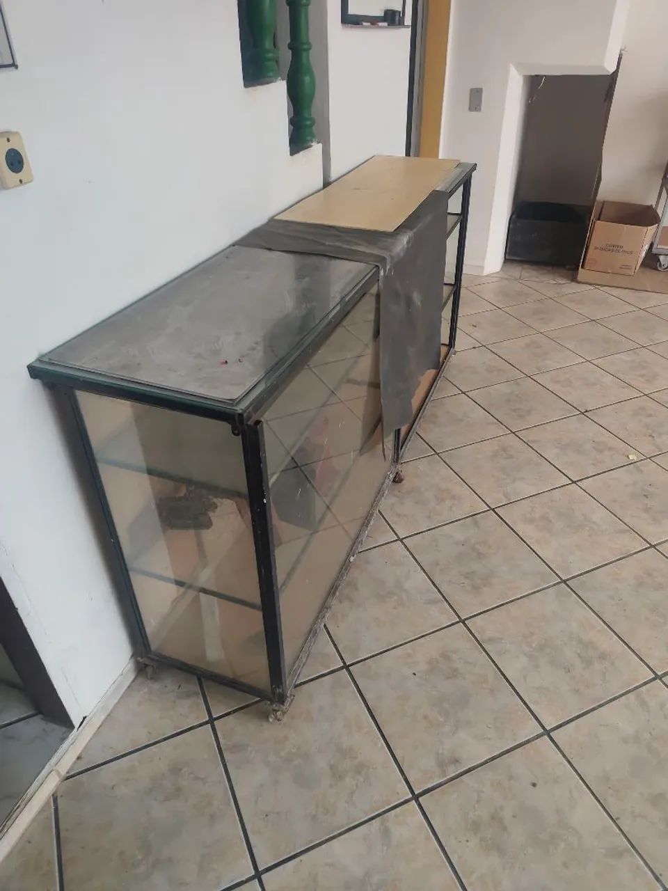 Mostruário de lojas de vidro com rodinhas - Foto 2