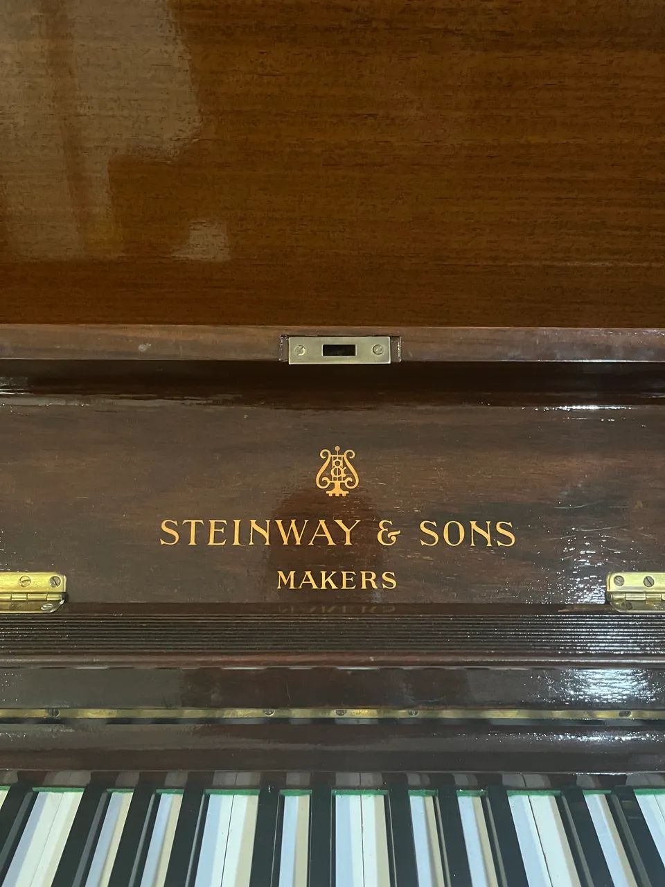 Piano Steinway & Sons