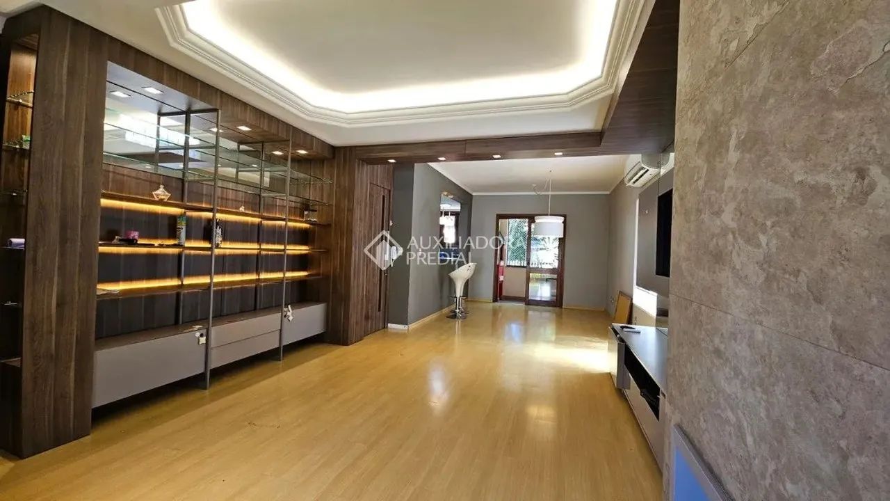 Casa com 3 quartos e 2 vagas de garagem no bairro Tristeza - Foto 3