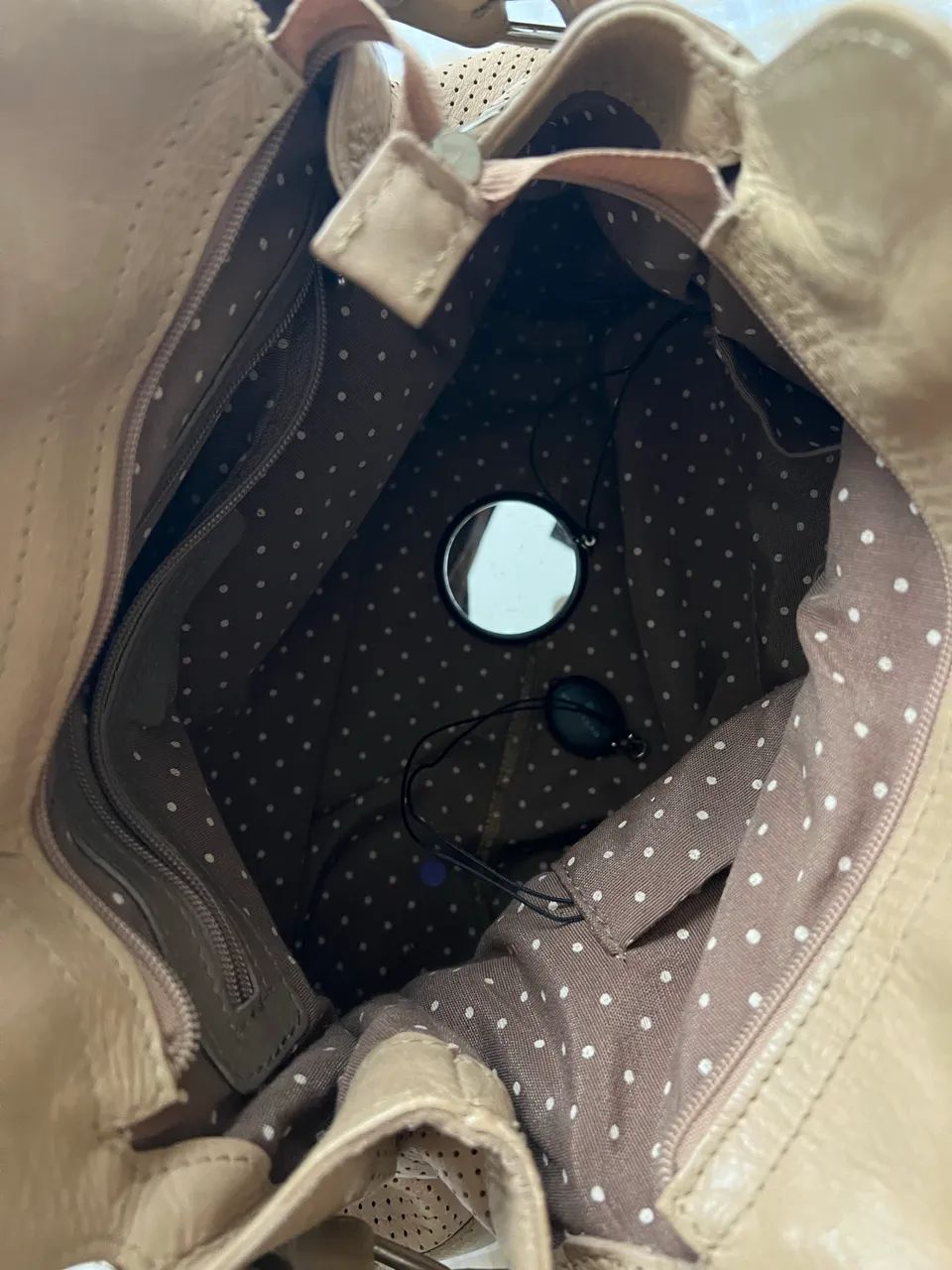 Bolsa de couro beje furadinha - Foto 5