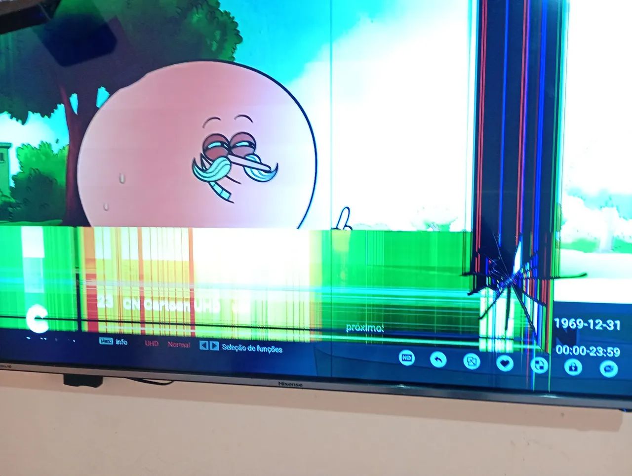 Vendo Tv Hisense 50 polegadas para retirada de peças está com display quebrado  - Foto 5