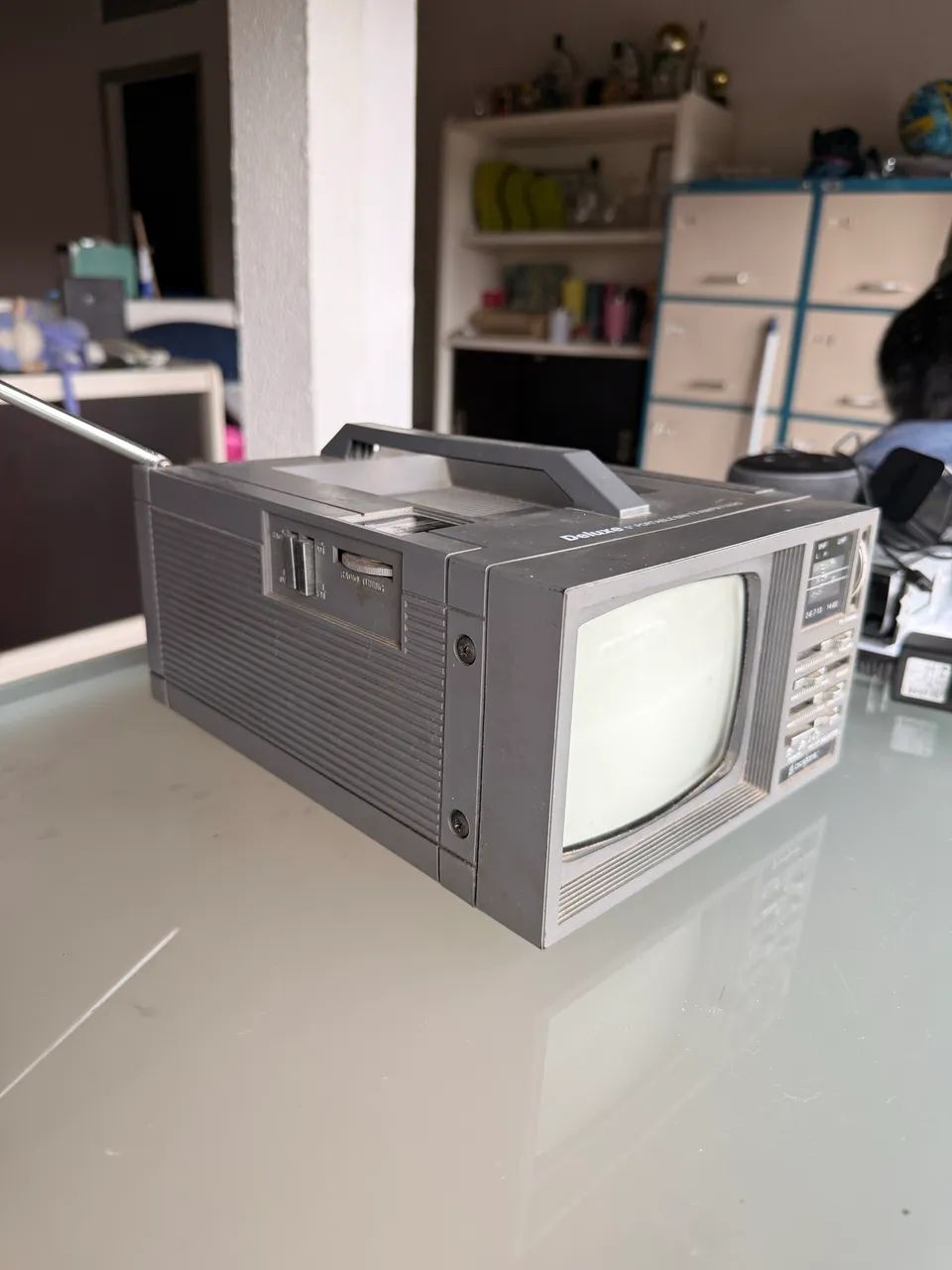 TV portátil Deluxe 5  - Foto 3