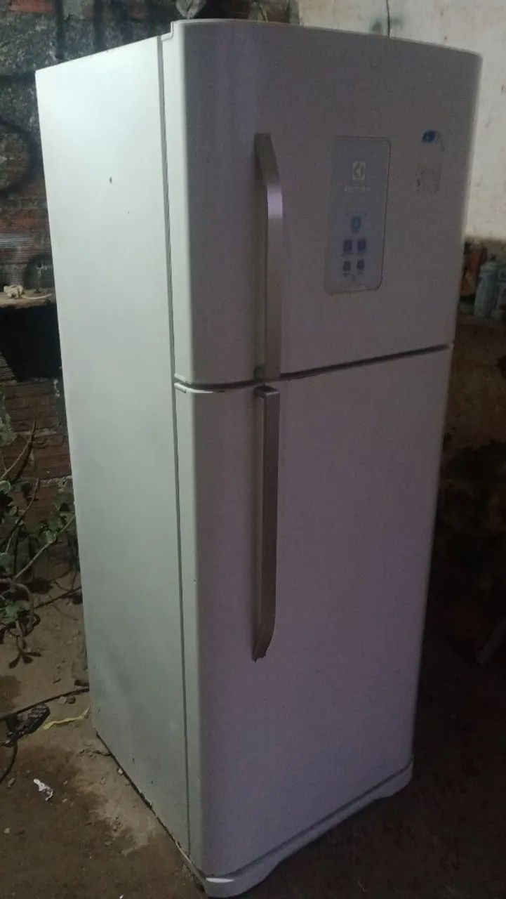 Geladeira Electrolux bem conservada  - Foto 4