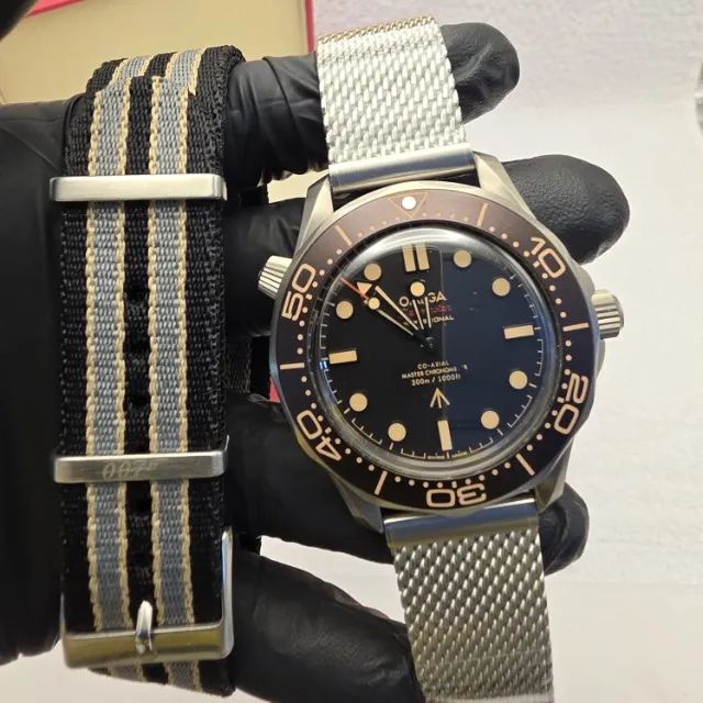 Relógio Omega Seamaster Diver 300M James Bond 007 Automático Premium 2 Pulseiras