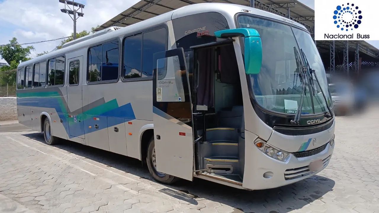 comil campione 3.25 com ar e banheiro 