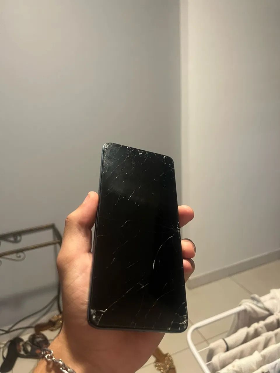 moto g06 com tela estragada