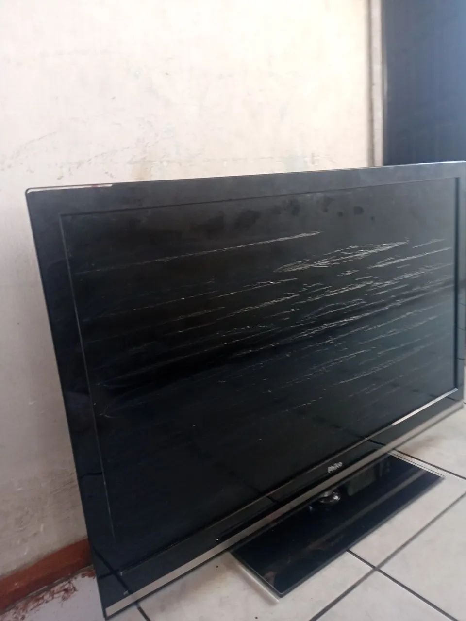 Televisão philco 42 polegadas, está dando imagem, mais a tela fica um pouco azul,