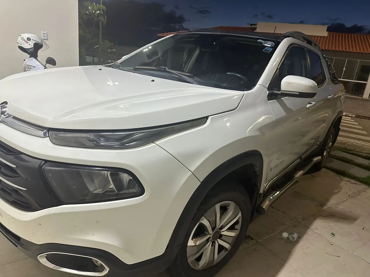 Fiat Toro Opening Edition 1.8 16V Flex Aut. 2017 - Foto 2