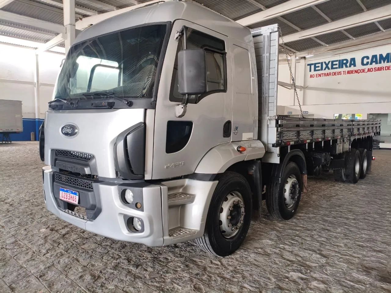 VENDO FORD 2429 COMPLETO 
