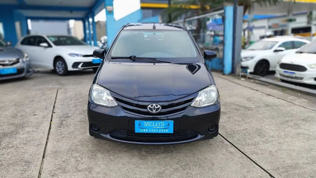 Toyota Etios X 1.3 Flex 16V 5P Aut. 2017 - Foto 2