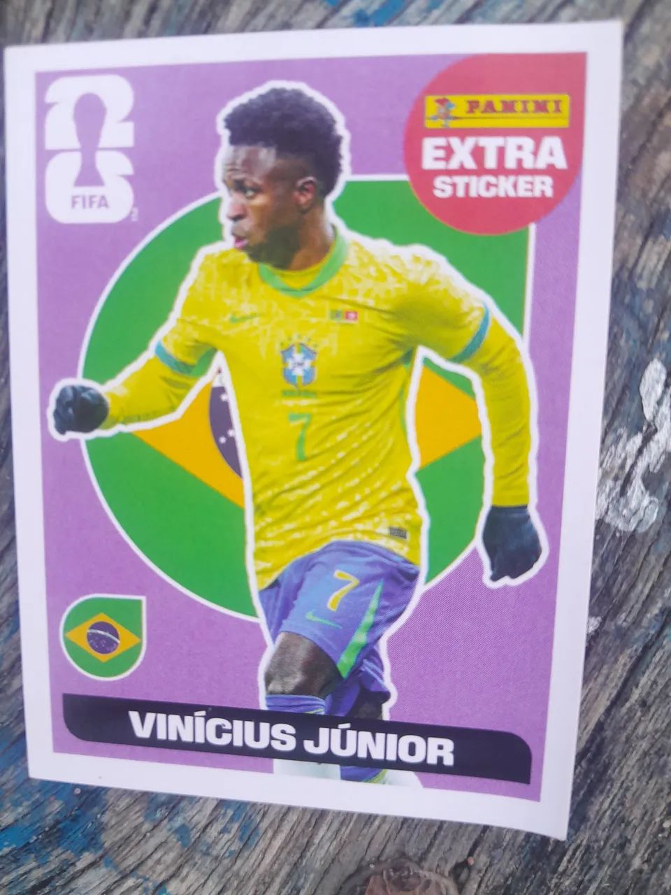 Vende-se figurinha da copa do Vinicius Jr roxa - Foto 3