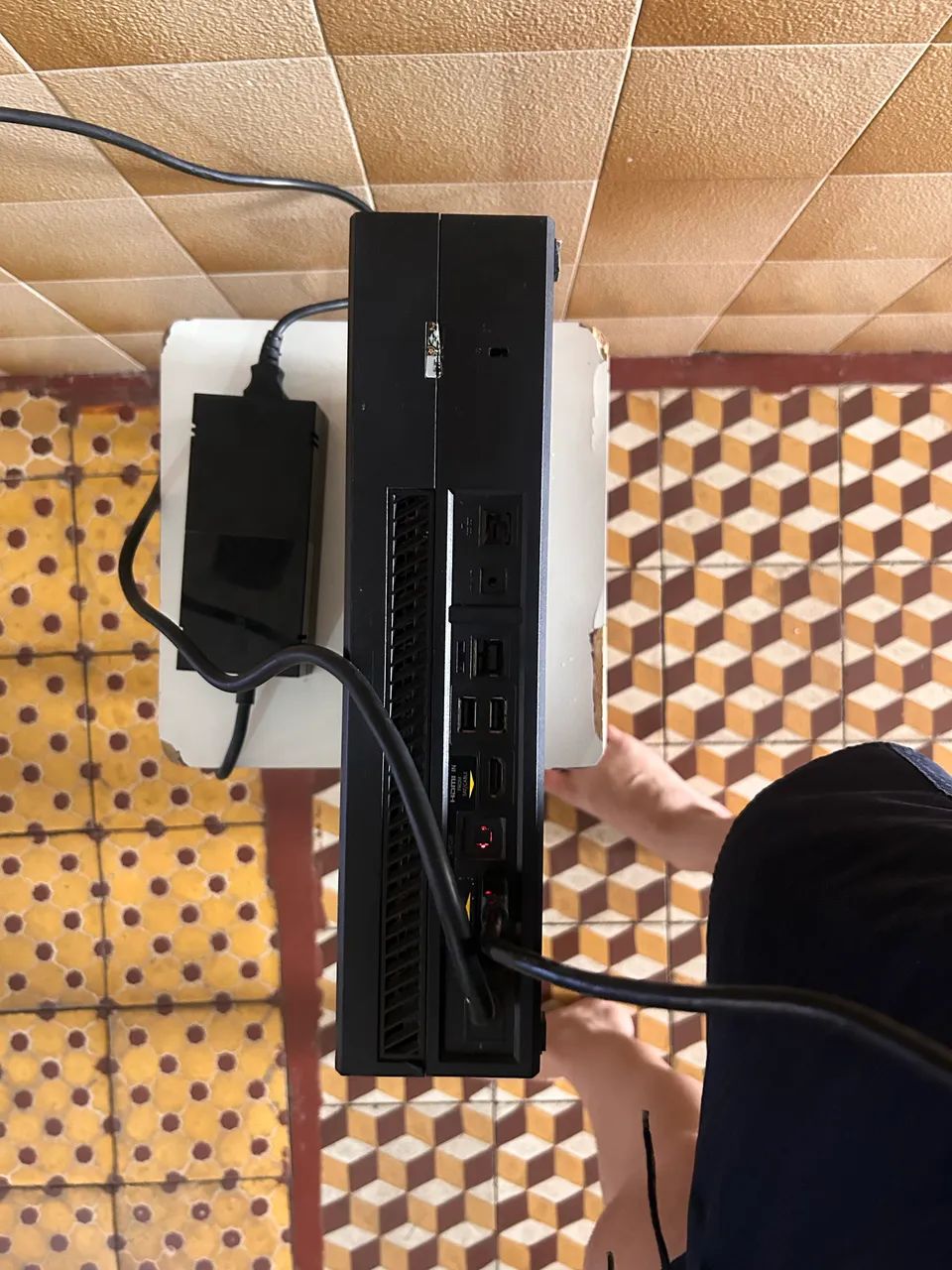 Vendo Xbox One ainda bloqueado - Foto 4
