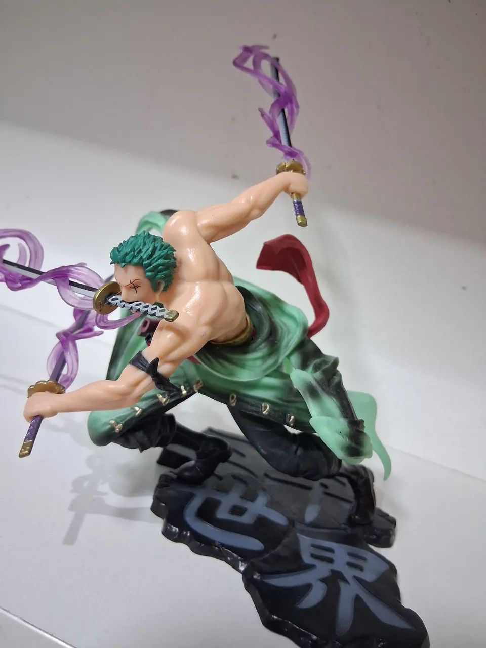 Zoro com as espadas  - Foto 2