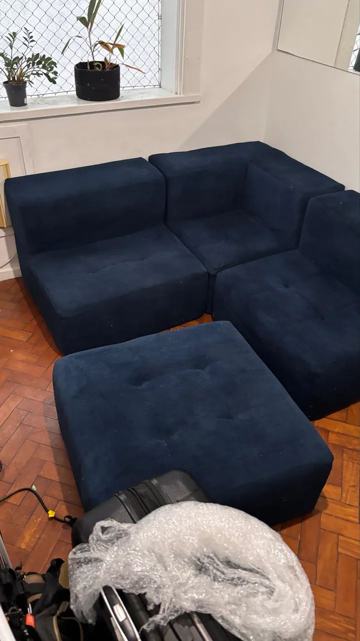 Sofá modular retrátil azul-marinho, produto pouco usado, comprado em 2024 - Foto 2