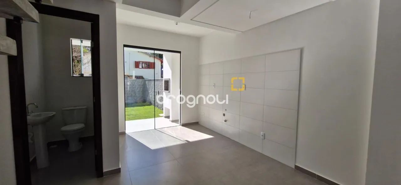 BROGNOLI VENDE - CASA COM 2 DORMITÓRIOS, SENDO 2 SUÍTES - INGLESES RIO VERMELHO. - Foto 2
