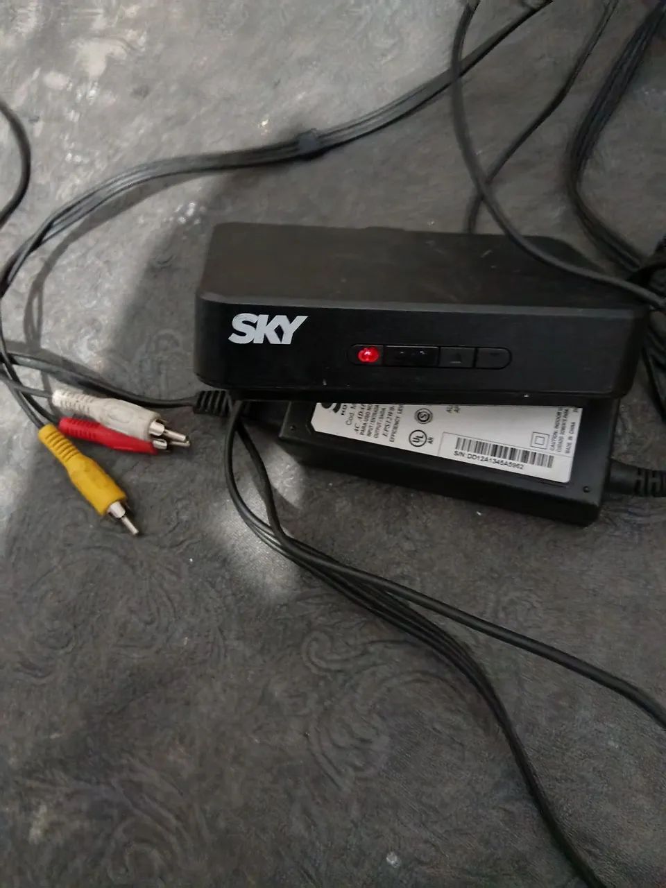 Aparelho Sky modelo s14 funcionando 