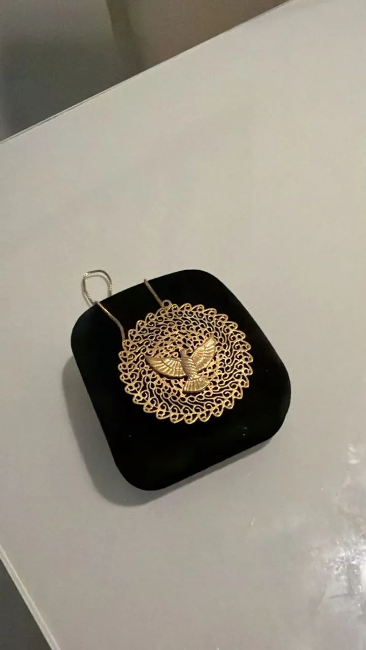 Colar banhado a ouro 