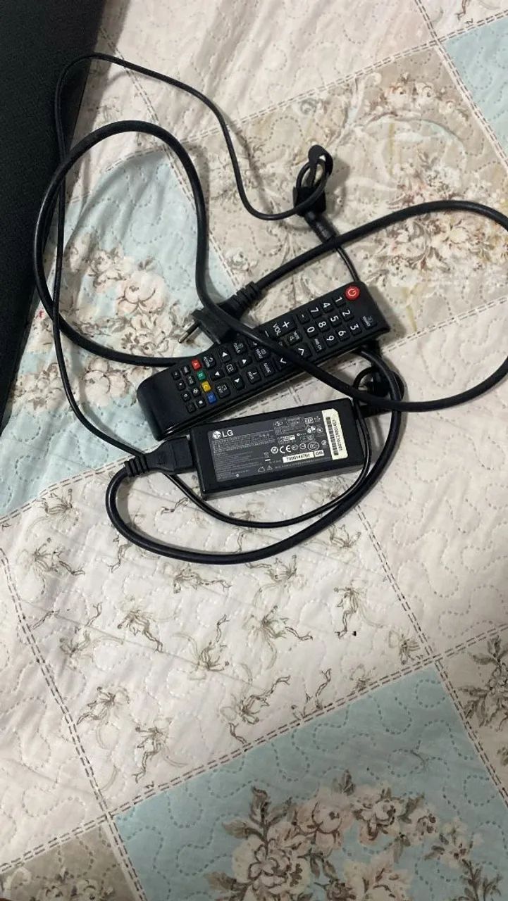Vendo tv 32 polegadas não smart ,nova sem marca se uso - Foto 2