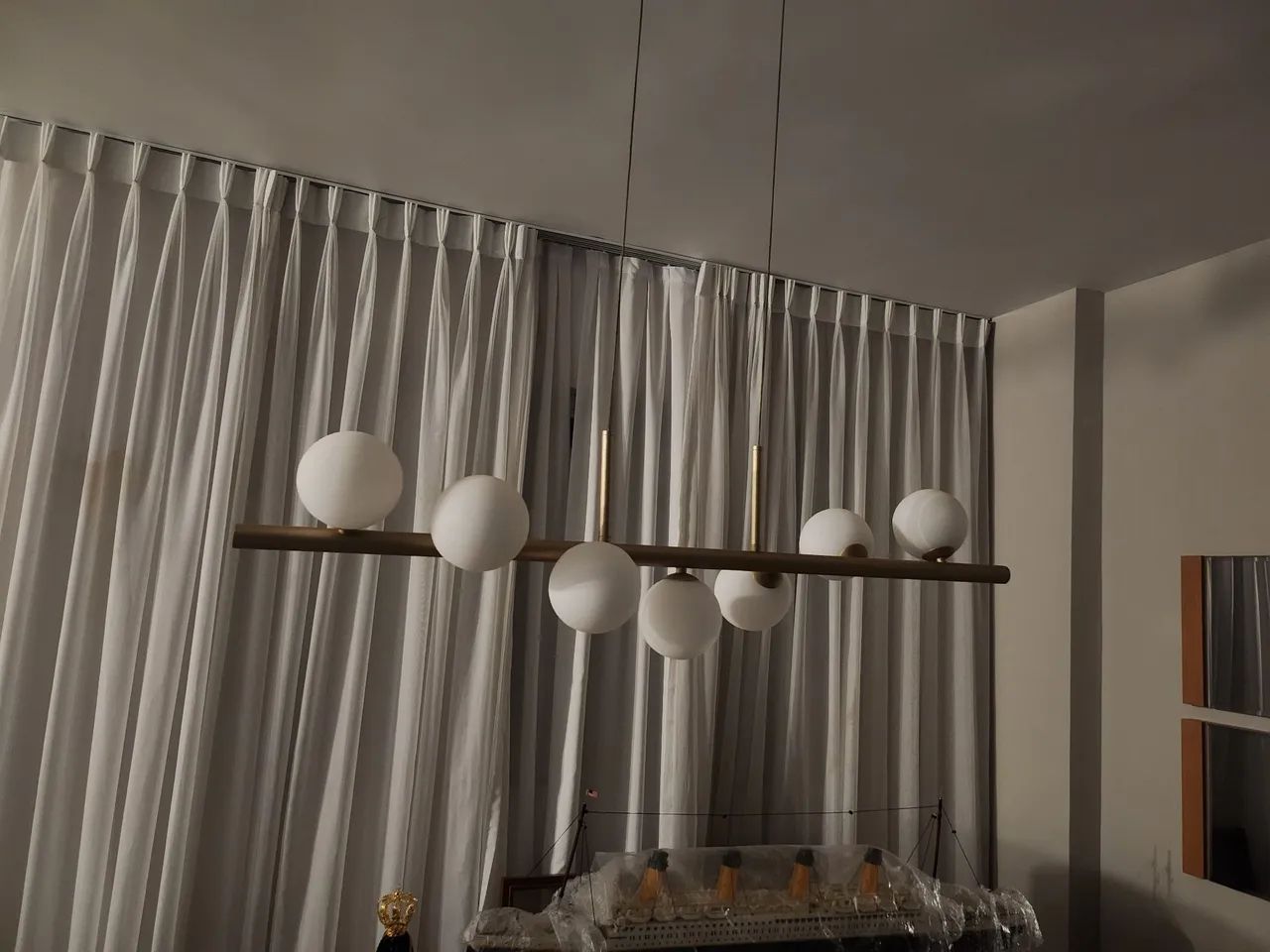 Lustre de Bolas Dourado - Foto 2