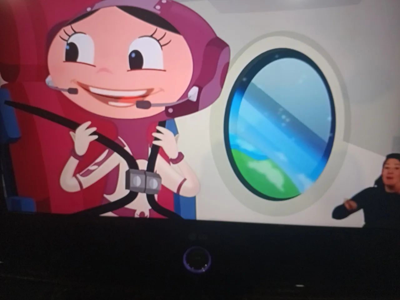 Televisão escailaite LG LCD 32polegas com Bluetooth 127volts funcionando normalmente 