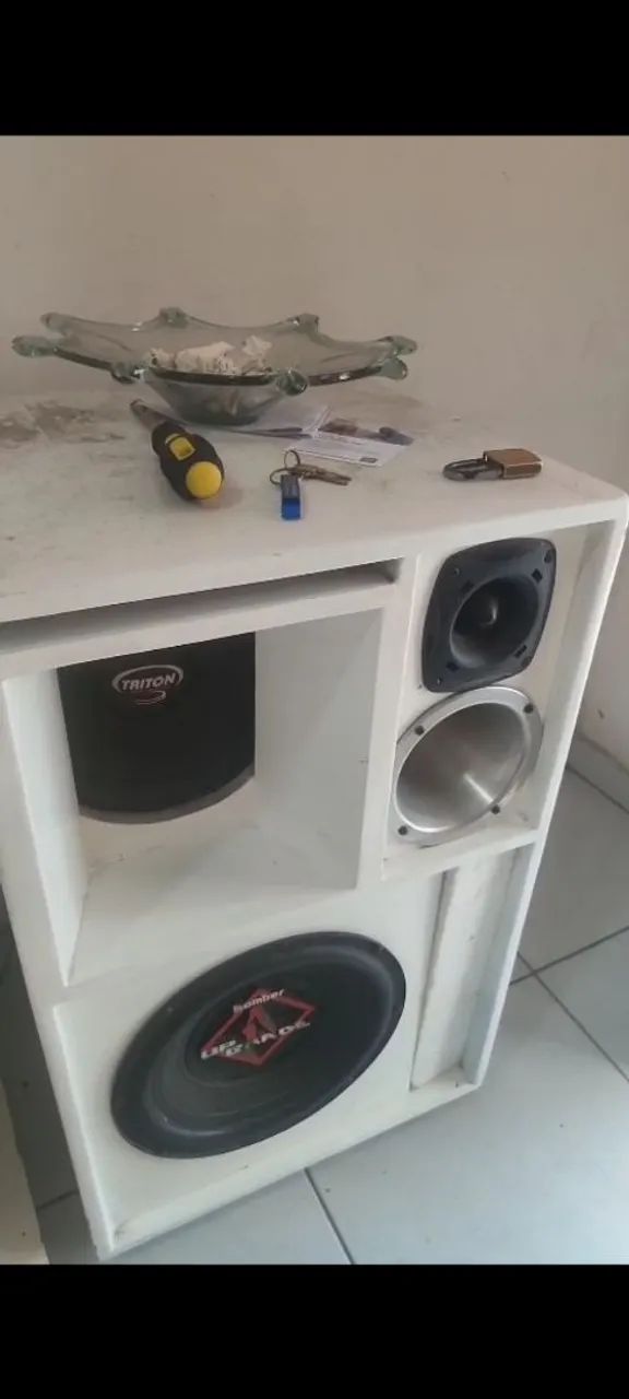 Som com 2caixas e duas potências 