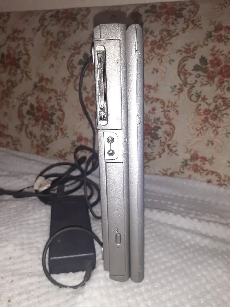 Laptop marca DELL  - Foto 4