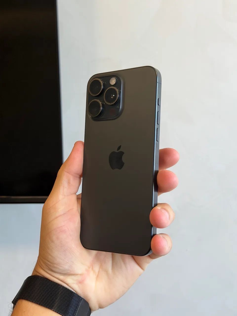iPhone 15 pro 256gb seminovo preto 
