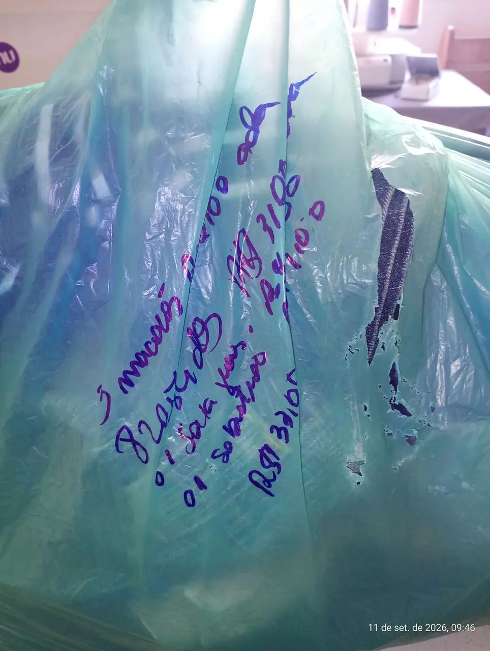 Lote de roupa para brechó  - Foto 5