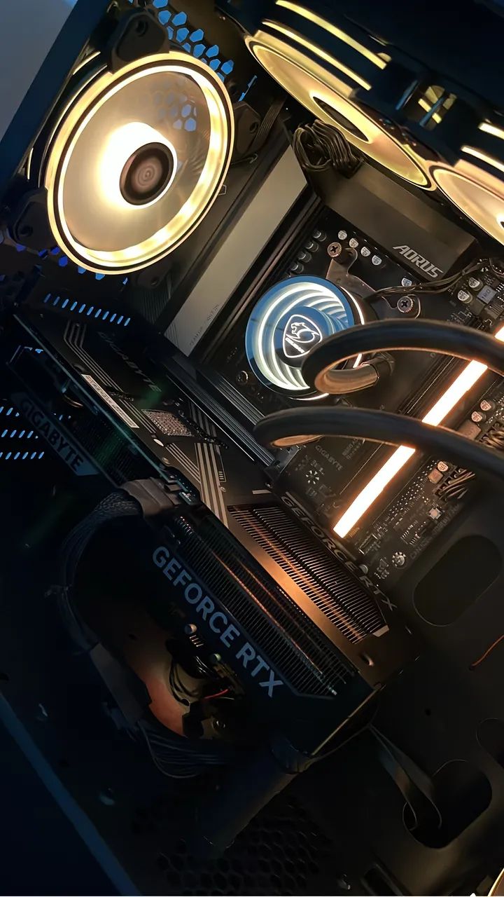 Rtx 5070 gigabyte  - Foto 2
