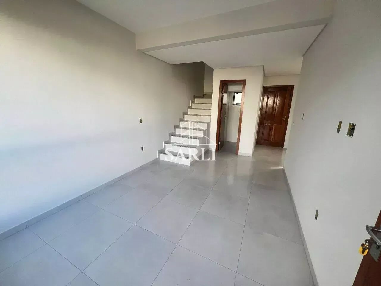 Sobrado 2 dorm, s/ 1 suite, sacada e 2 vagas em Forquilhas, São José - Foto 4