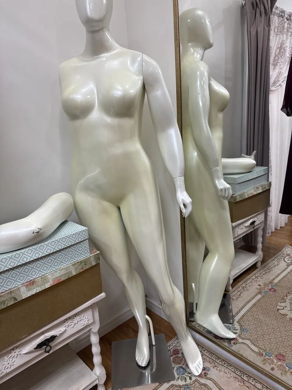 Manequim expositor de roupas 