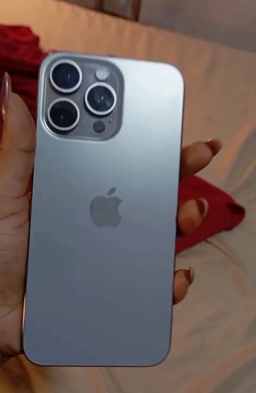 Iphone 15 pro max 256 gigas  - Foto 2