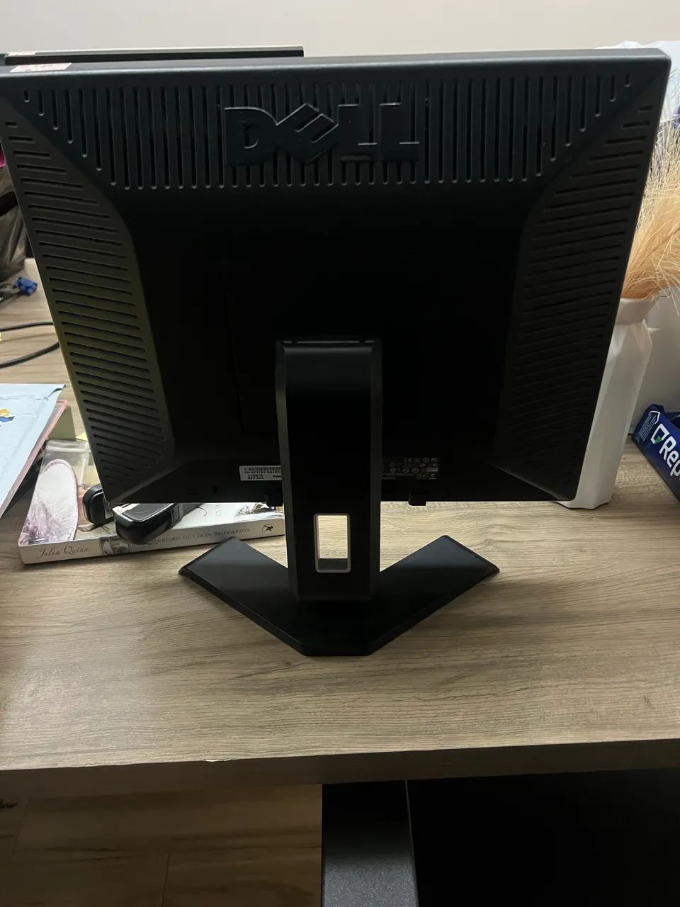 Vende-se monitor 17 polegadas, em boa condição, com cabo de energia - Foto 2