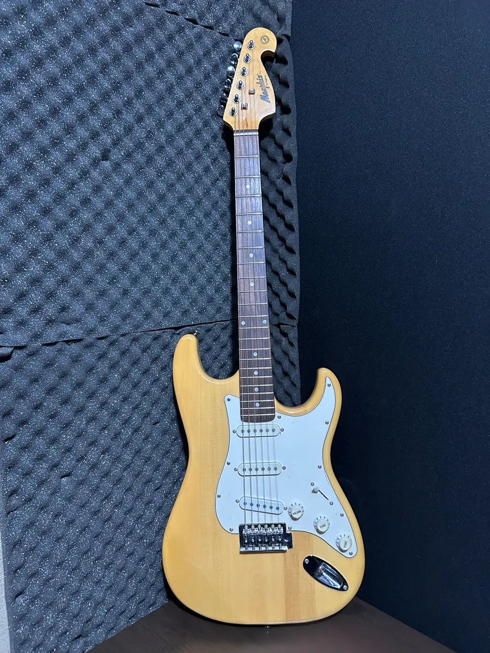 Guitarra Menphis by Tagima